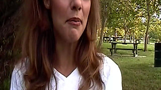 Amateur Handjob in the Park