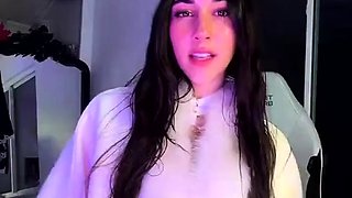 Izzy Green Oiled Up Squirting Masturbation With Butt Plug