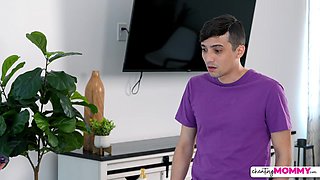 Stepmoms Hot Massage - S2:E7