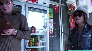 Tongue pierced Thai MILF gets picked up