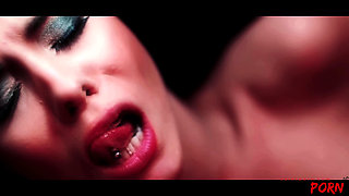 Valentina Cruz Is Great at Being a Vixen Even in Her Old Age