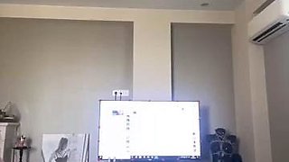Cute amateur webcam teen girl toying pussy on webcam