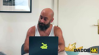 Daddy4k. Big Tits teenager woman cheats on her boyfriend with his grandpa in front of him
