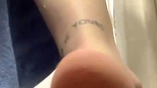 Giantess Gets Watched in Shower Playing with Pussy and Squishes Tiny Man When She Sees Him