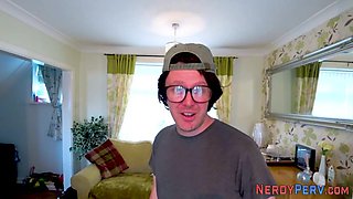 Busty whore gets deceived into sucking