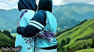 Istri muslim berhijab selingkuh saat suaminya liburan ke Bali sama pacarnya sampai telan sperma .real life istri selingkuh