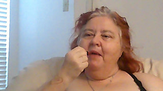 Mini Lipstic Chat Dressed