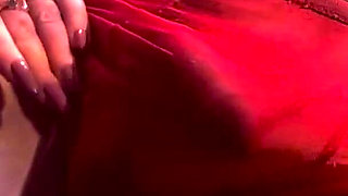 Massage and Scrub Leads to a Handjob