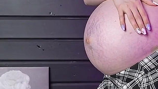 Pregnant by My Teacher, I Just Wanted to Know Him Better