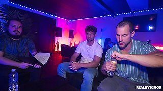 Perverted booty girl xxx video