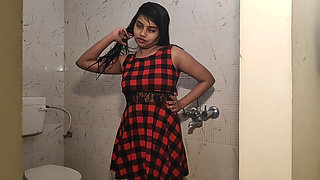 Big Natural Tits Indian Girl Alia Advani Taking Shower