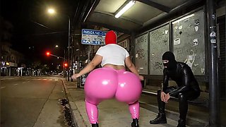 Humungous Donk Lady in Taut Pinkish Stretch pants Gets Gazed at in Public