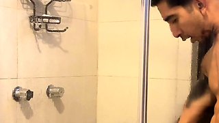 I take a bath with my friend's slut and she sucks me until