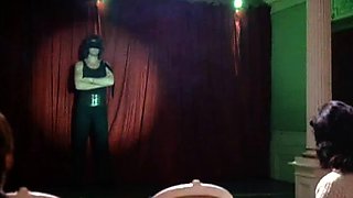 Hot babe seka vintage blowjob video