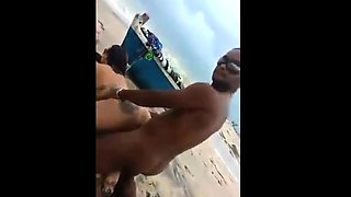 Sexo na Praia Brasileiras Amadoras na Praia Suja