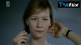 Sandra Huller Bum, Orbs Sequence in Uber Uns Das All