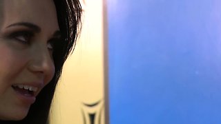 Gorgeous Holly West blows a geyser of jism after tough