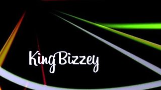 Deutsche blonde Amateurin spielt mit Dildo