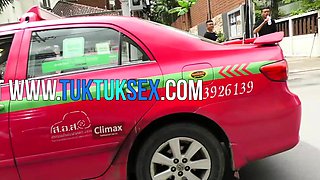 Kinky Thai amateur hooker hotel fuck