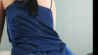 MILF Erotically Moves and Wiggles Her Ass, She Really Wants Your Cock to Enter Her Ass! Ginnagg