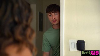 Isabella Jules Smirks "Bury Your Tongue Deep In Me Stepbro Until I Cum" Then Rides Him Hard