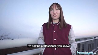 Stunner Yeri Blue and Kate Quinn's outdoors porn