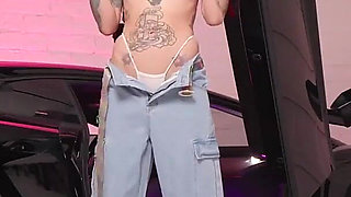 Bts - Cc Doll Shows off Her Tatted Body in an Urban Outfit!