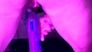 Close up amateur beauty uses her toy to masturbates