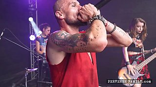 Perverse Family - Public Sex During Concert - Jennifer Mendez