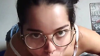 Amazing the Slobbery and Greedy Blowjob That Did in the Morning