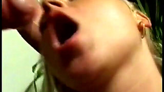 Sexy bitch gets her mouth fucked while giving BF amazing head