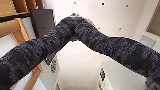 Beth Bennett - Facesitting Panty Stuffing