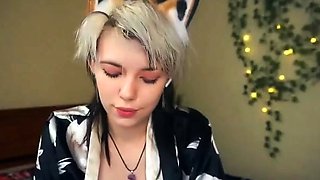 Blonde emo amateur solo masturbation