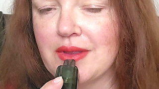 Foggy Lady in Red, vaping