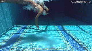 Voluptuous Mary Kalisy and Kalisy at swimming milf video