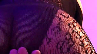 Masseuse Gets Horny When She Sees Her Big Cock Get Hard and Ends up Sucking It and Riding on Her Patient