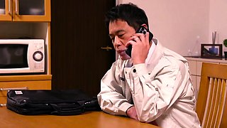 Tiny Japanese babe hardcore spitroasted and she enjoys jizz
