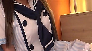 Teaching a Girls' School Underground Idol with Weak Immunity to Men on the Fear of a Big Penis