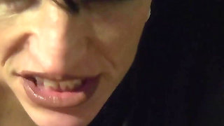 Deepthroat Gagging MILF Unleashes Outdoor Piss Fountain