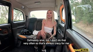 Luna Wolf’s Blonde Pornstar Heat in Taxi Ride