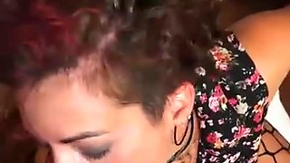 un gros bukkake a l hotel pour cette chienne