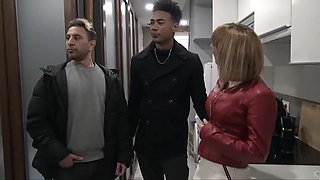 La Perla Rubia DOBLE penetracion con ANAL en su primer trio INTERRACIAL