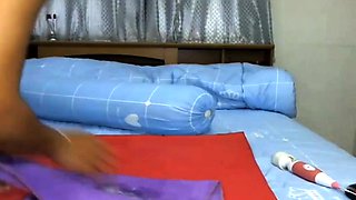 Filipina on Webcam: Deep Throat and Fingering