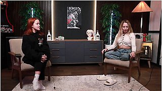 Bella Mur & Nicole Murkovski: Answering Twitter Subscribers Together