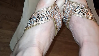 Sissy crossdresser foot feet