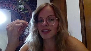 Webcam milf with breast milk live hardcore masturbate