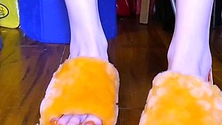 Kinky teen couple practices bdsm foot fetish