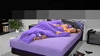 Excess 16 (1994)