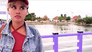 Curvy Thai MILF amateur gets picked up