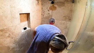 Amateur couple on real hidden cam